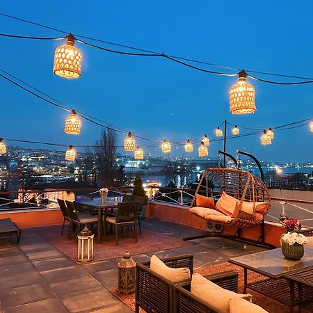 Waterfront Apartment By The Tram - Terrace With Dome & Golden Horn View In Fatih اسطنبول المظهر الخارجي الصورة