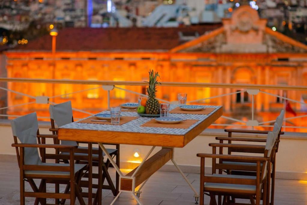 Waterfront Apartment By The Tram - Terrace With Dome & Golden Horn View In Fatih اسطنبول المظهر الخارجي الصورة