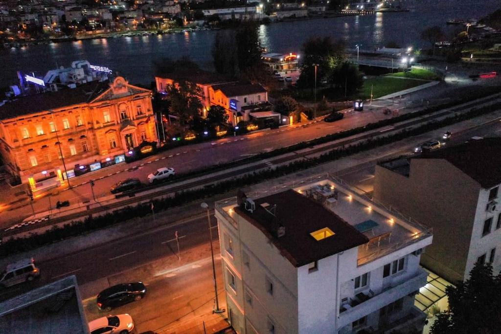 Waterfront Apartment By The Tram - Terrace With Dome & Golden Horn View In Fatih اسطنبول المظهر الخارجي الصورة
