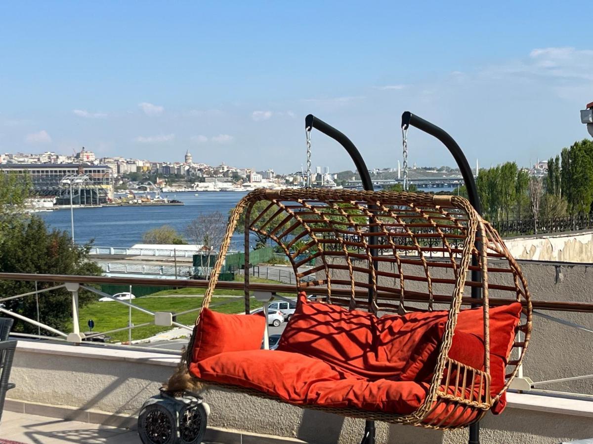 Waterfront Apartment By The Tram - Terrace With Dome & Golden Horn View In Fatih اسطنبول المظهر الخارجي الصورة