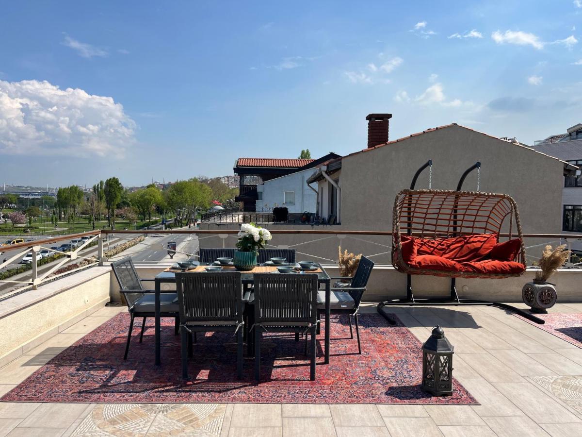 Waterfront Apartment By The Tram - Terrace With Dome & Golden Horn View In Fatih اسطنبول المظهر الخارجي الصورة