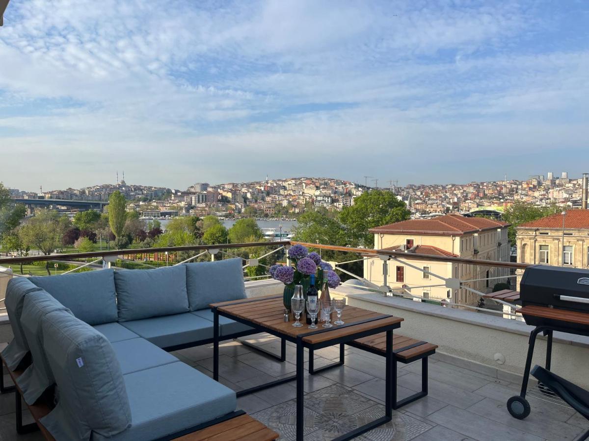 Waterfront Apartment By The Tram - Terrace With Dome & Golden Horn View In Fatih اسطنبول المظهر الخارجي الصورة
