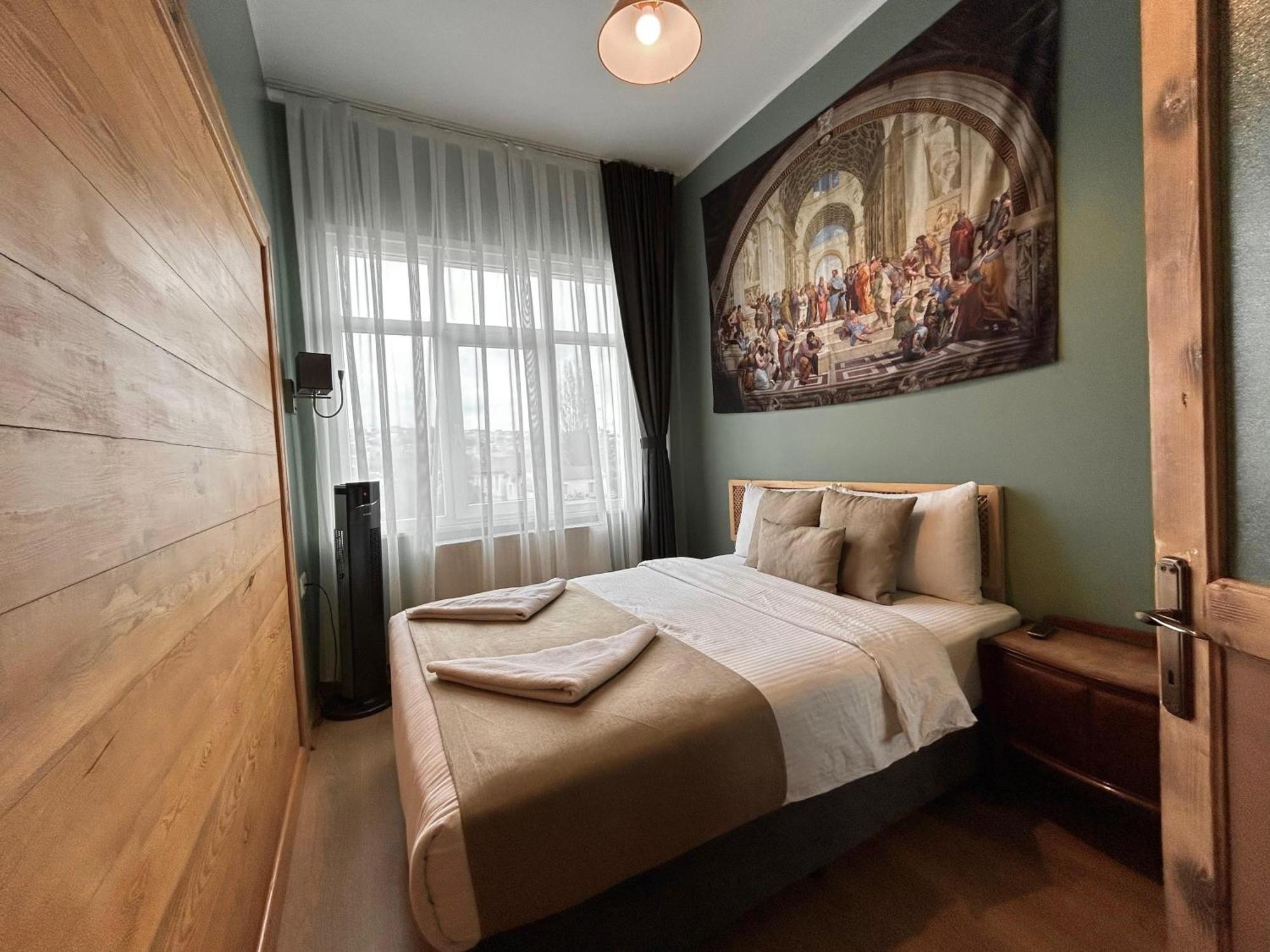Waterfront Apartment By The Tram - Terrace With Dome & Golden Horn View In Fatih اسطنبول المظهر الخارجي الصورة