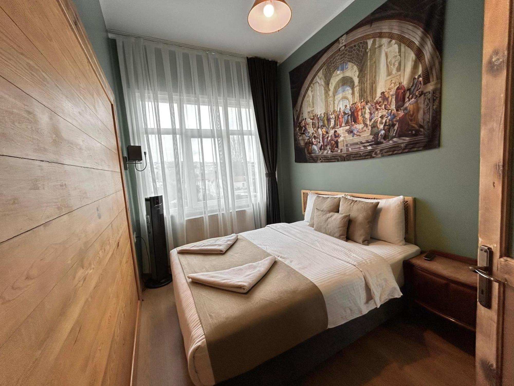 Waterfront Apartment By The Tram - Terrace With Dome & Golden Horn View In Fatih اسطنبول المظهر الخارجي الصورة