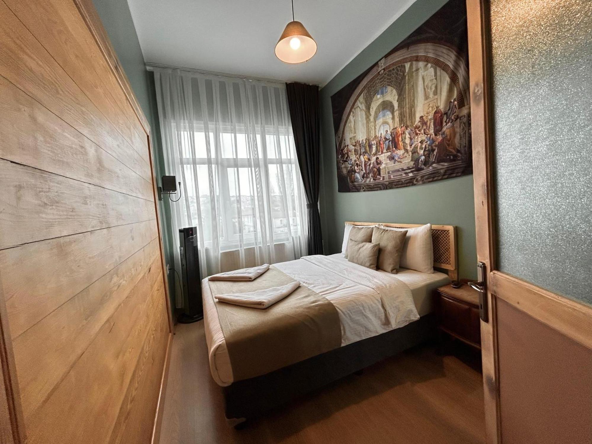 Waterfront Apartment By The Tram - Terrace With Dome & Golden Horn View In Fatih اسطنبول المظهر الخارجي الصورة